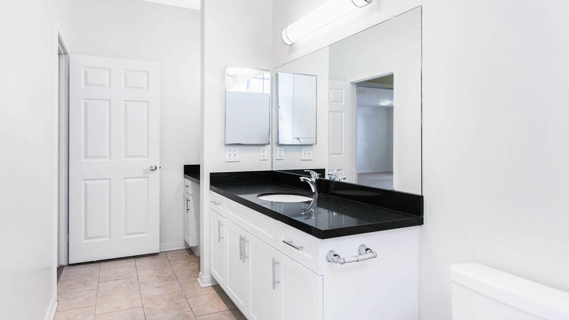 Westside on Barry Image 5