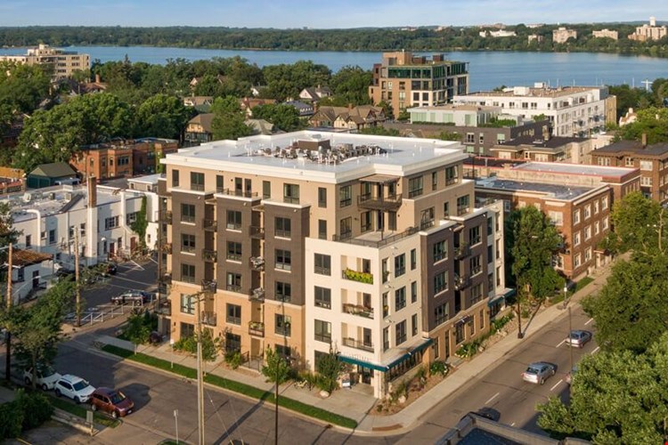 Laguna Apartments Image 2