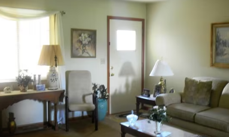 Towne and Country Apartments Image 2