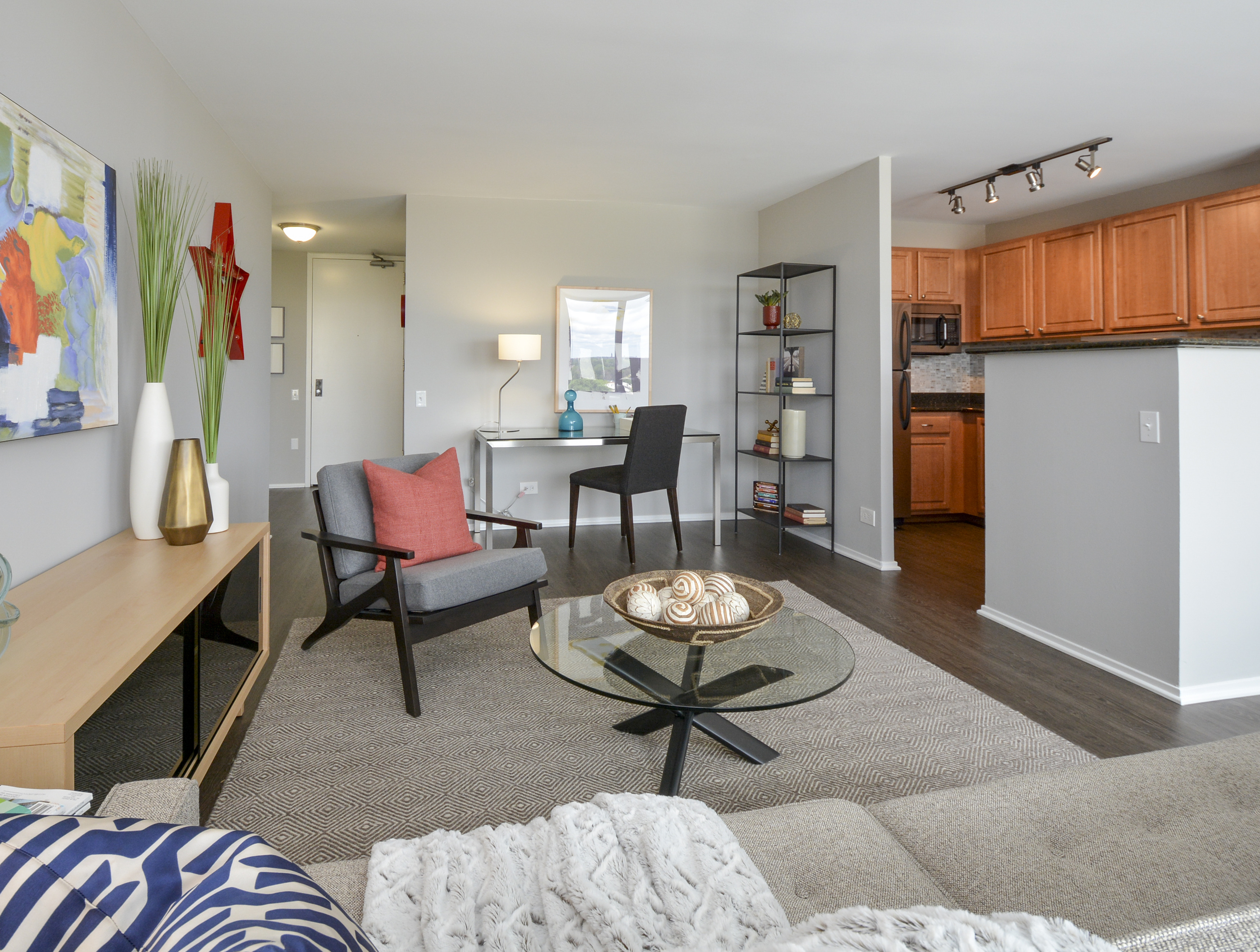 Newly renovated apartments on floors 4-18