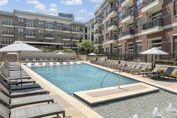 Camden Victory Park Image 20