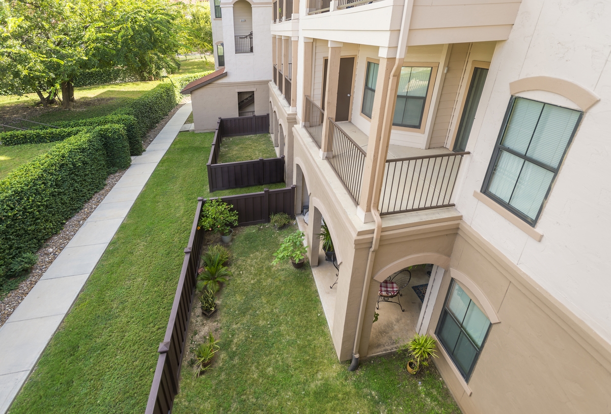 Villas At Medical Center Image 2