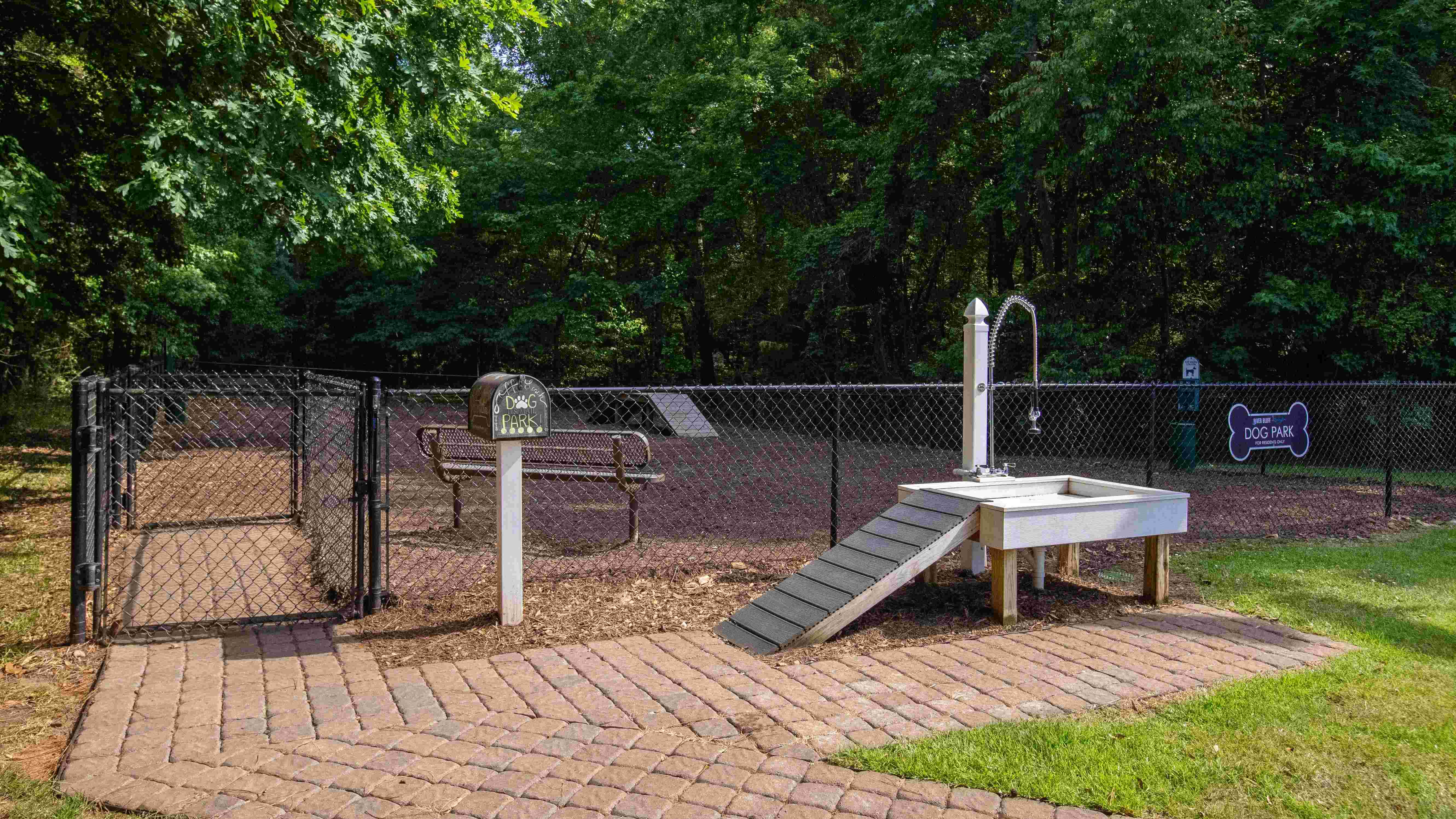 Elevate your apartment living experience with our on-site dog wash, a stone's throw from our colossal dog park. Rinse off your furry companion with ease before returning to your immaculate apartment. At River Bluff, we've got you and your pet covered.