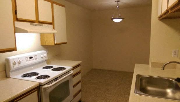 Emerald Pointe Apartments Image 10