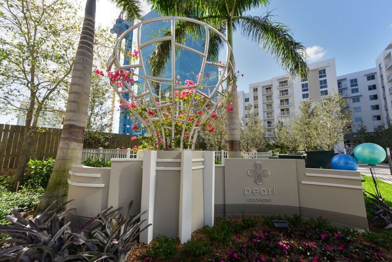 Pearl Dadeland Image 1