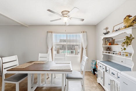 Woodridge Manor Image 9