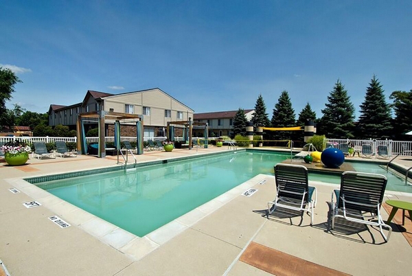 Village Club of Rochester Hills Image 10