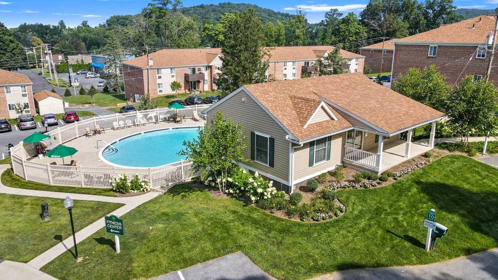 Oak Forest Apartments Image 2