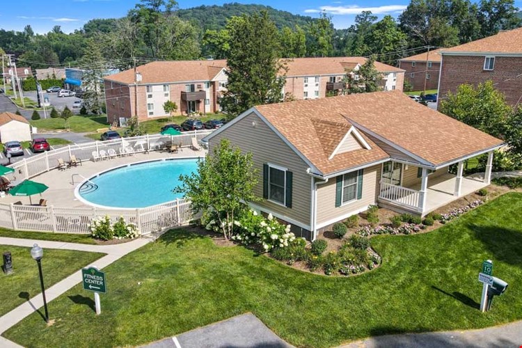 Oak Forest Apartments Image 2