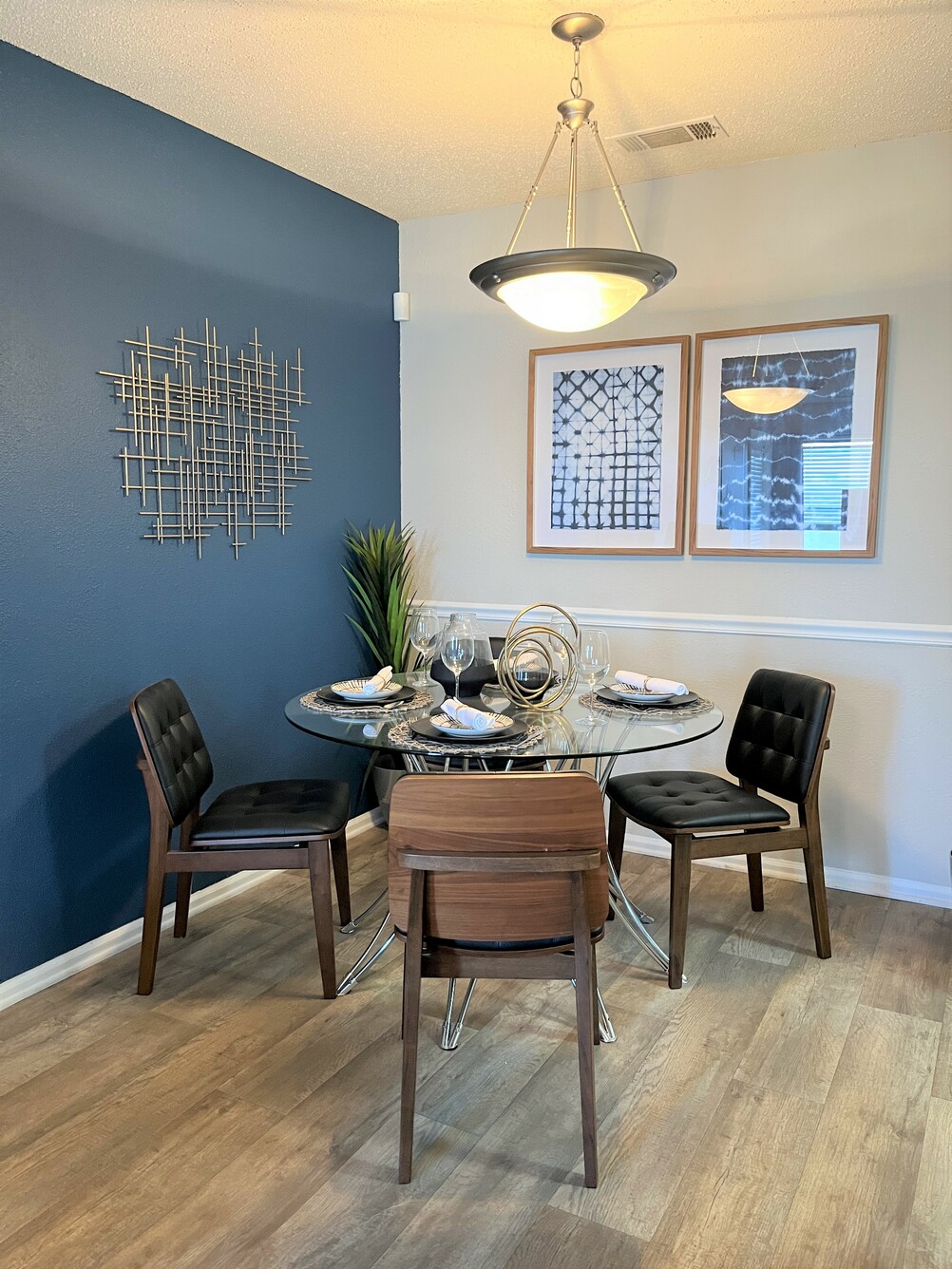 Lyric on Bell Image 7