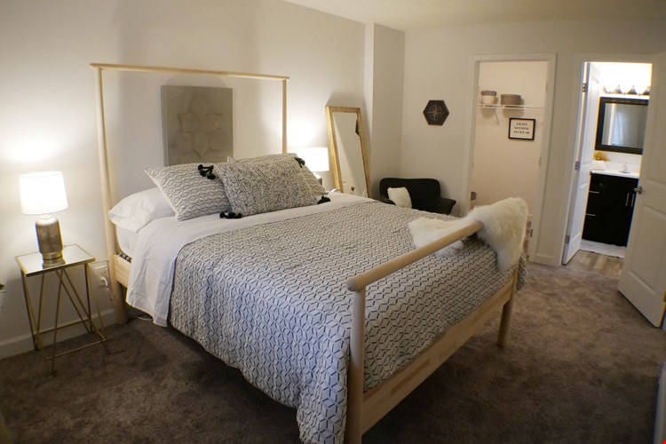 Galbraith Pointe Apartments Image 5