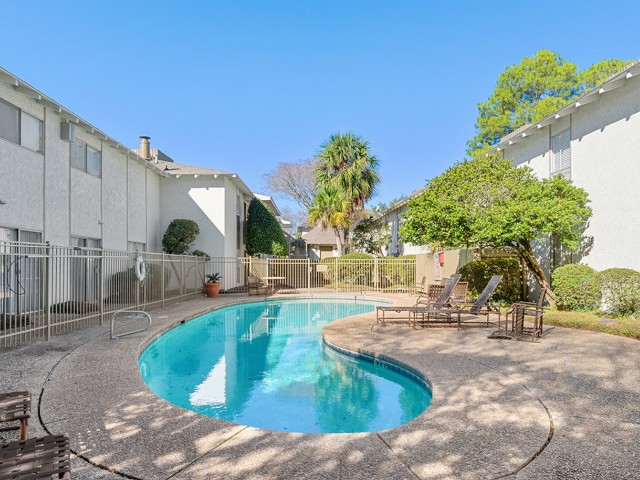 Shadow Creek Apartments Image 1