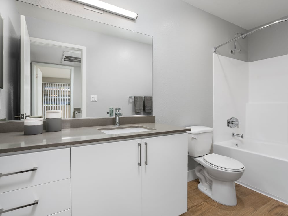 Finish Package II: Bathroom