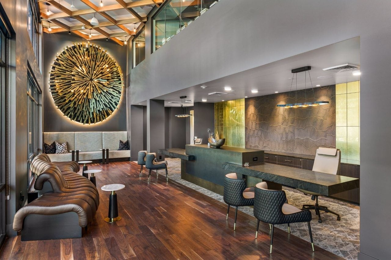 Aura Uptown Image 26