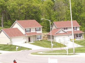 Falcon Falls Apts and Homes Image 3