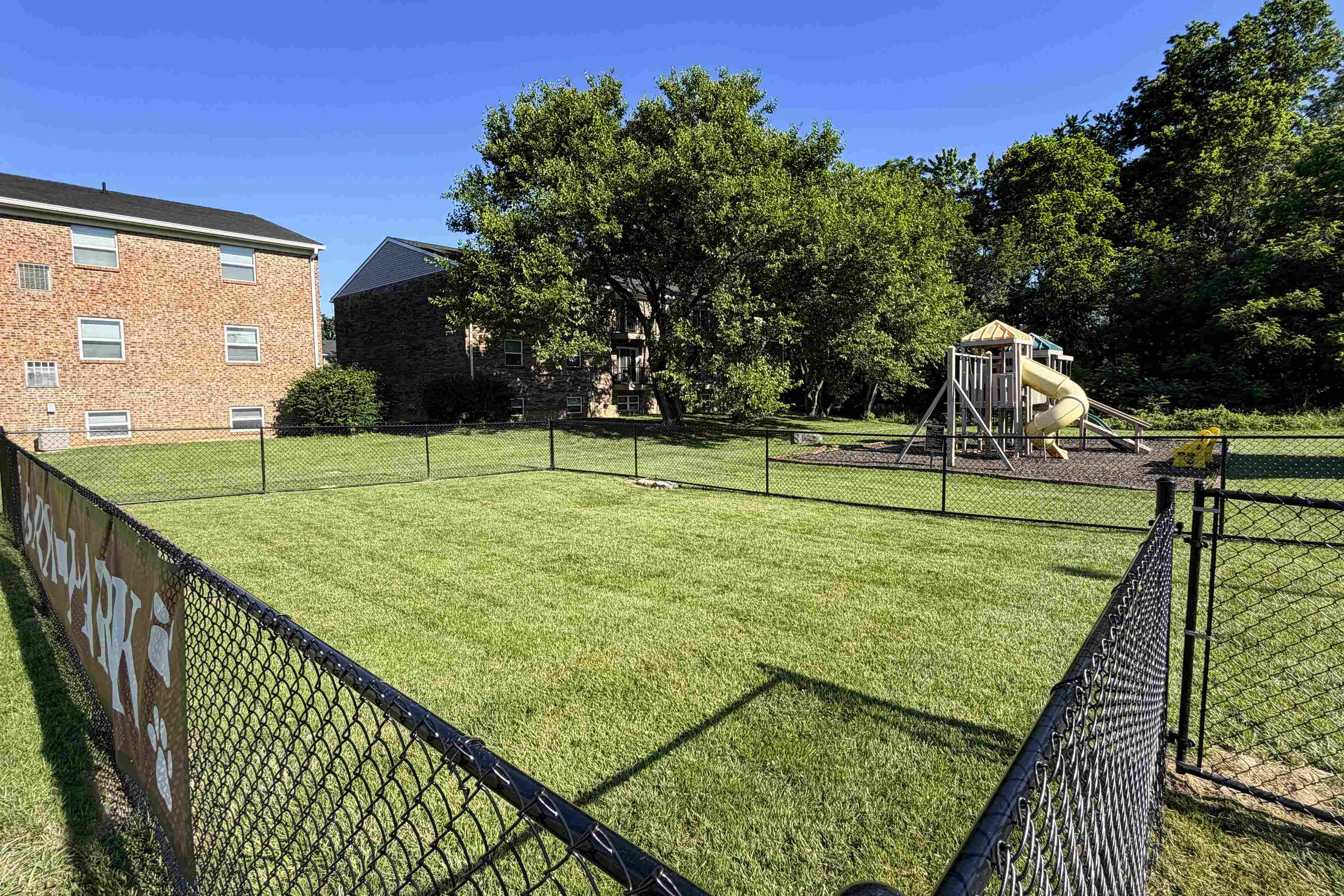 Crown Crossing Apartments Image 11
