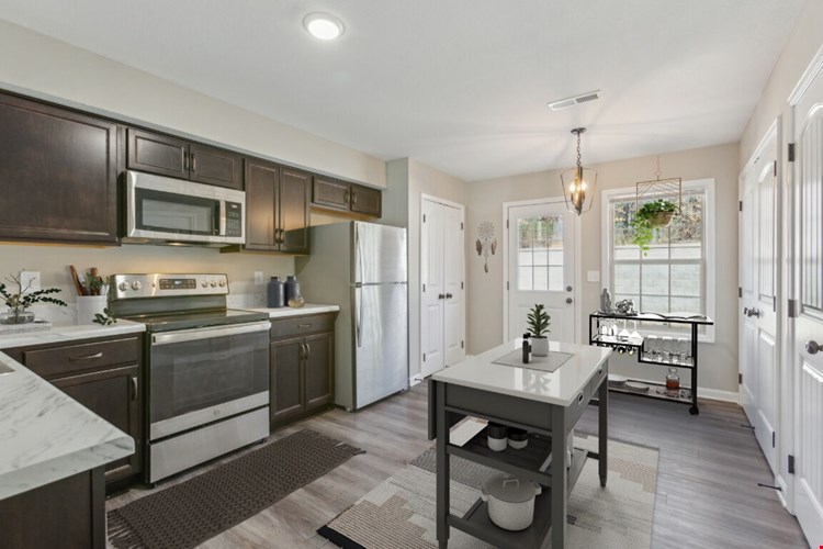 Center Pointe Townhomes Image 1