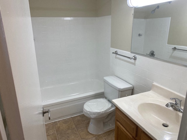 Silver Spring Towers Image 75