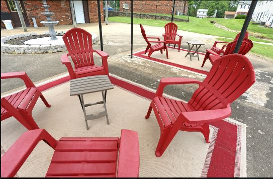 Four Seasons Apartments Image 2