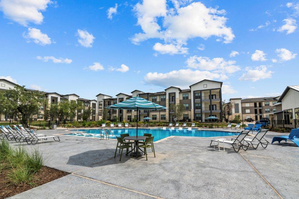 Redbird Ridge Apartments Image 19