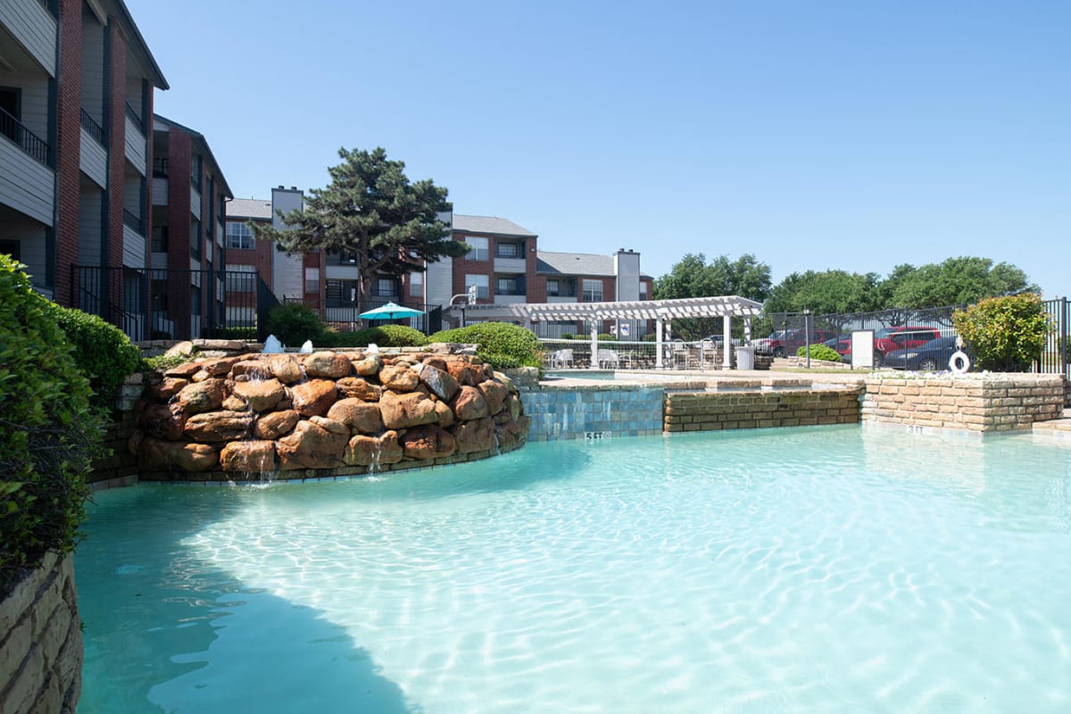 Paces Crossing Image 2