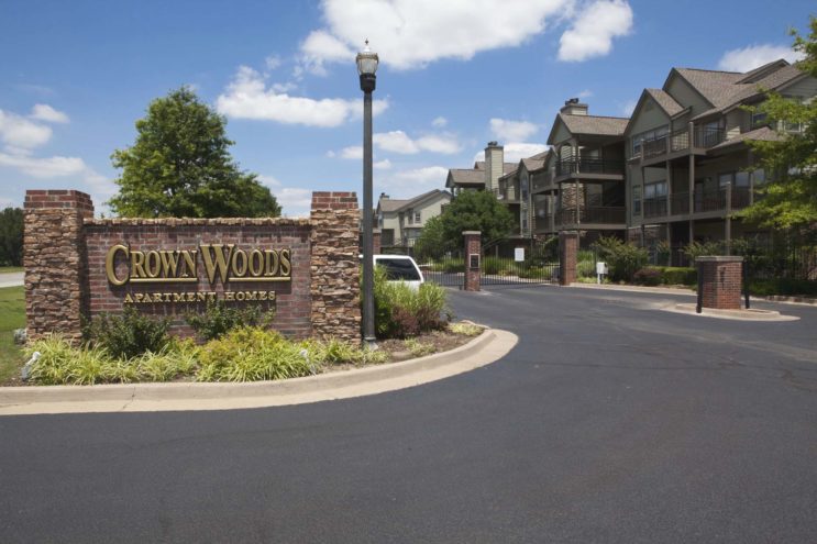 Crown Woods Image 14