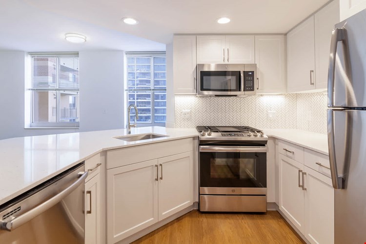 1800 Oak Image 10