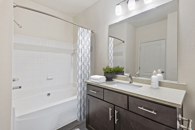 Camden Ashburn Farm Image 9