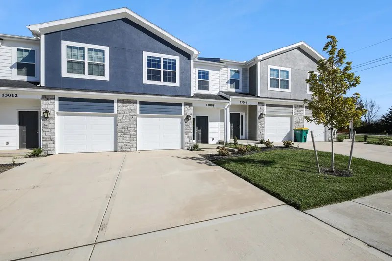 Sandstone Pointe Image 1