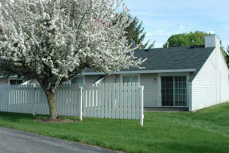 Lake Forest Apartments Image 21