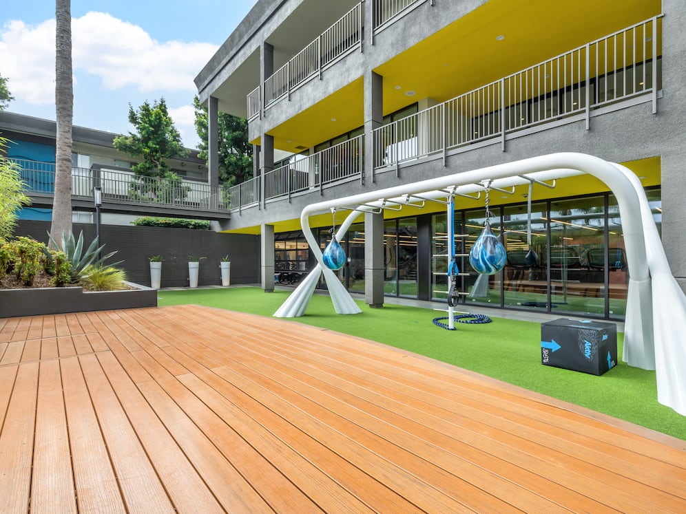 Outdoor fitness strength equipment