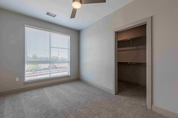 Encore Evans Station Apartments Image 26