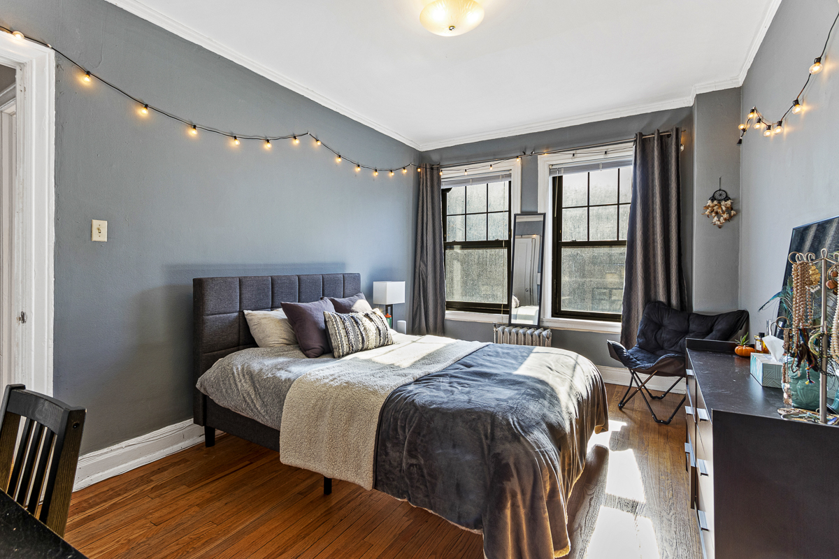 540 W. Briar Image 6