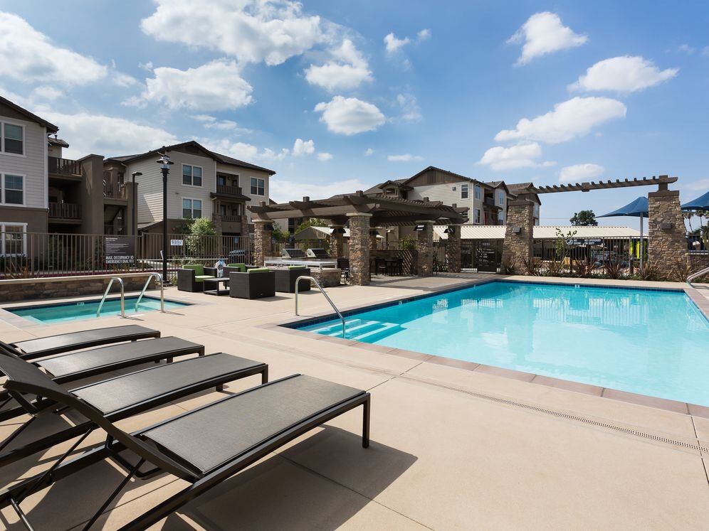 Swimming Pool with Spa