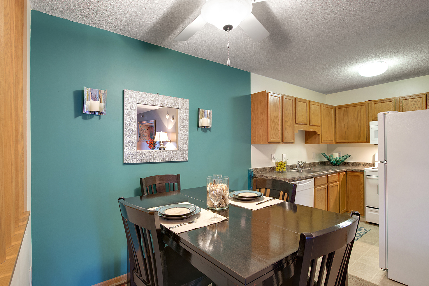 Pebblebrook Flats & Court Image 12