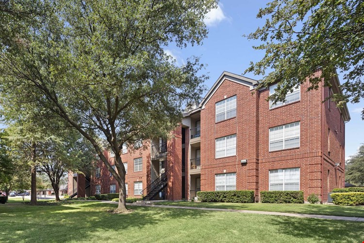 Camden Addison Image 40