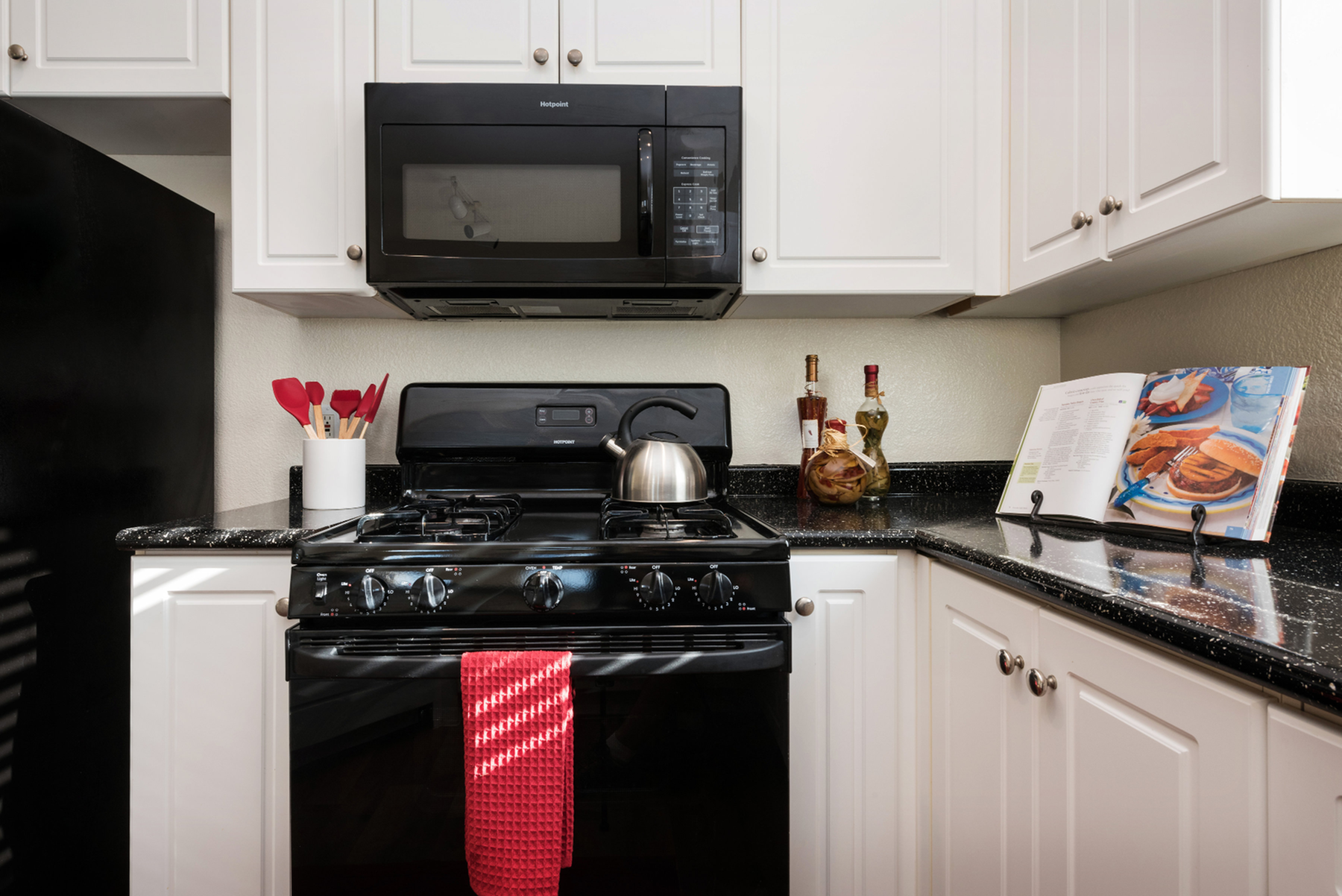 Elan Sevilla Apartments Image 10