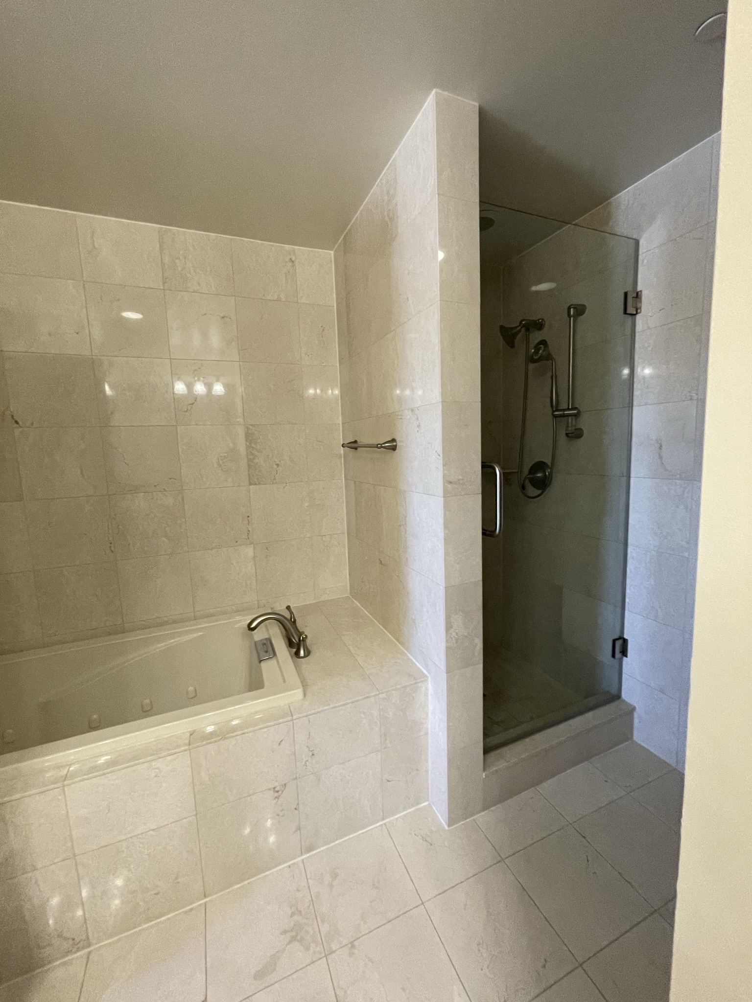 The Apartments at Charles Plaza Image 23