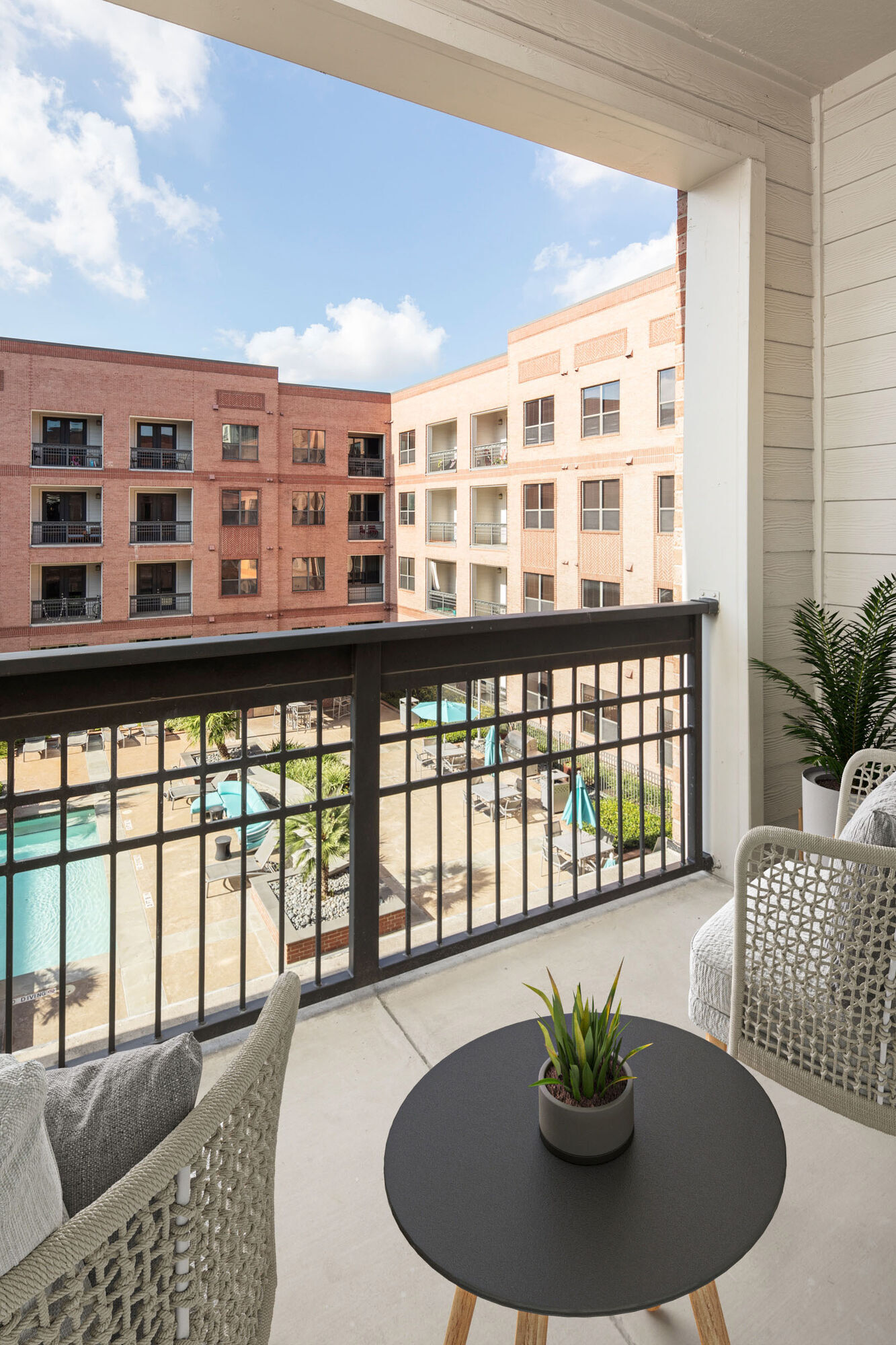 Camden Travis Street Image 19