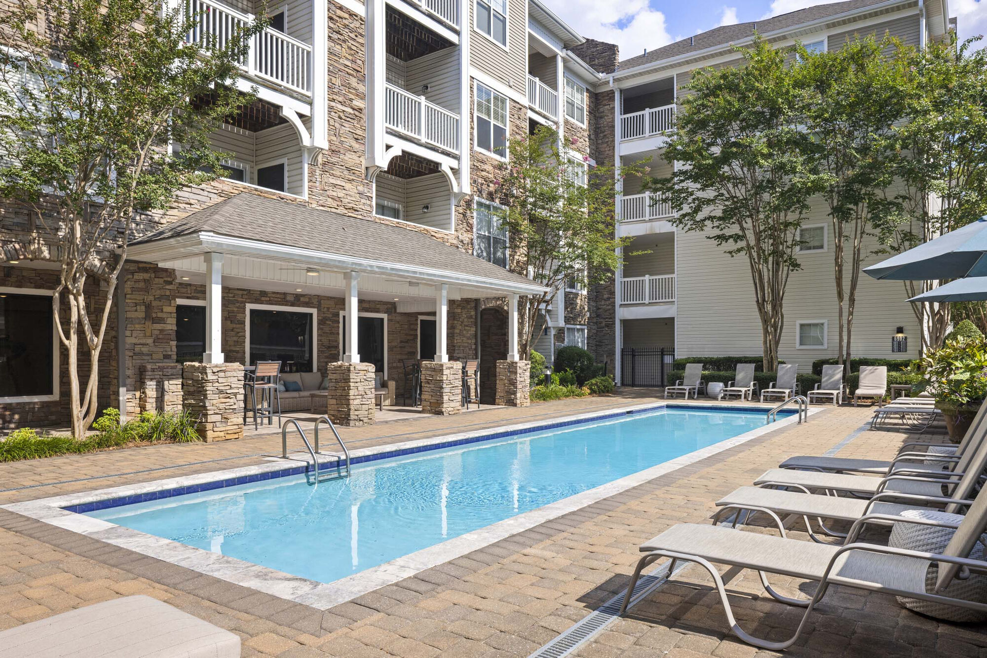 Camden Crest Image 25