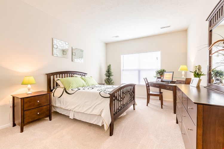 Cobblestone Court Image 13