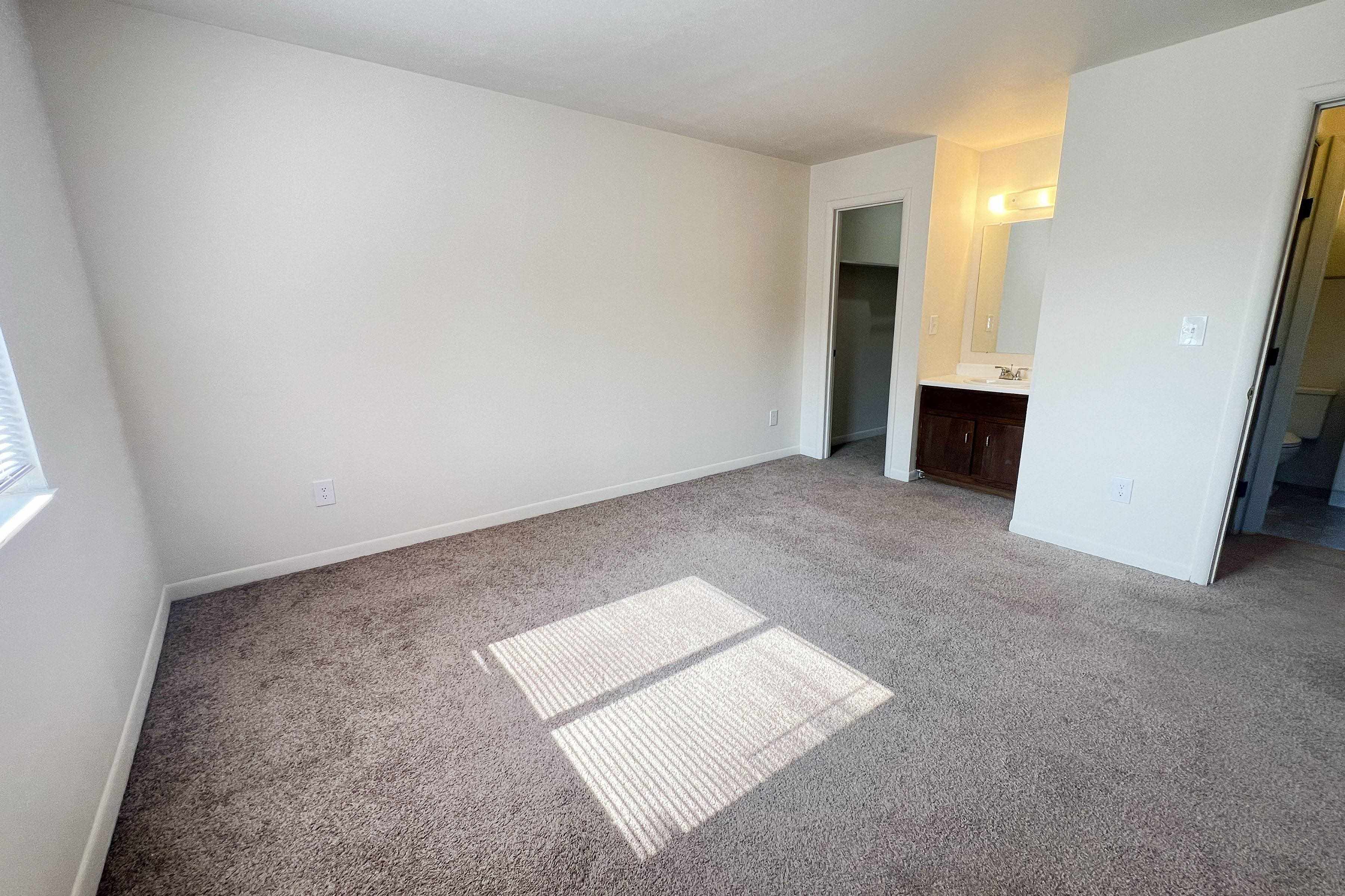 Four Worlds Apartments Image 48