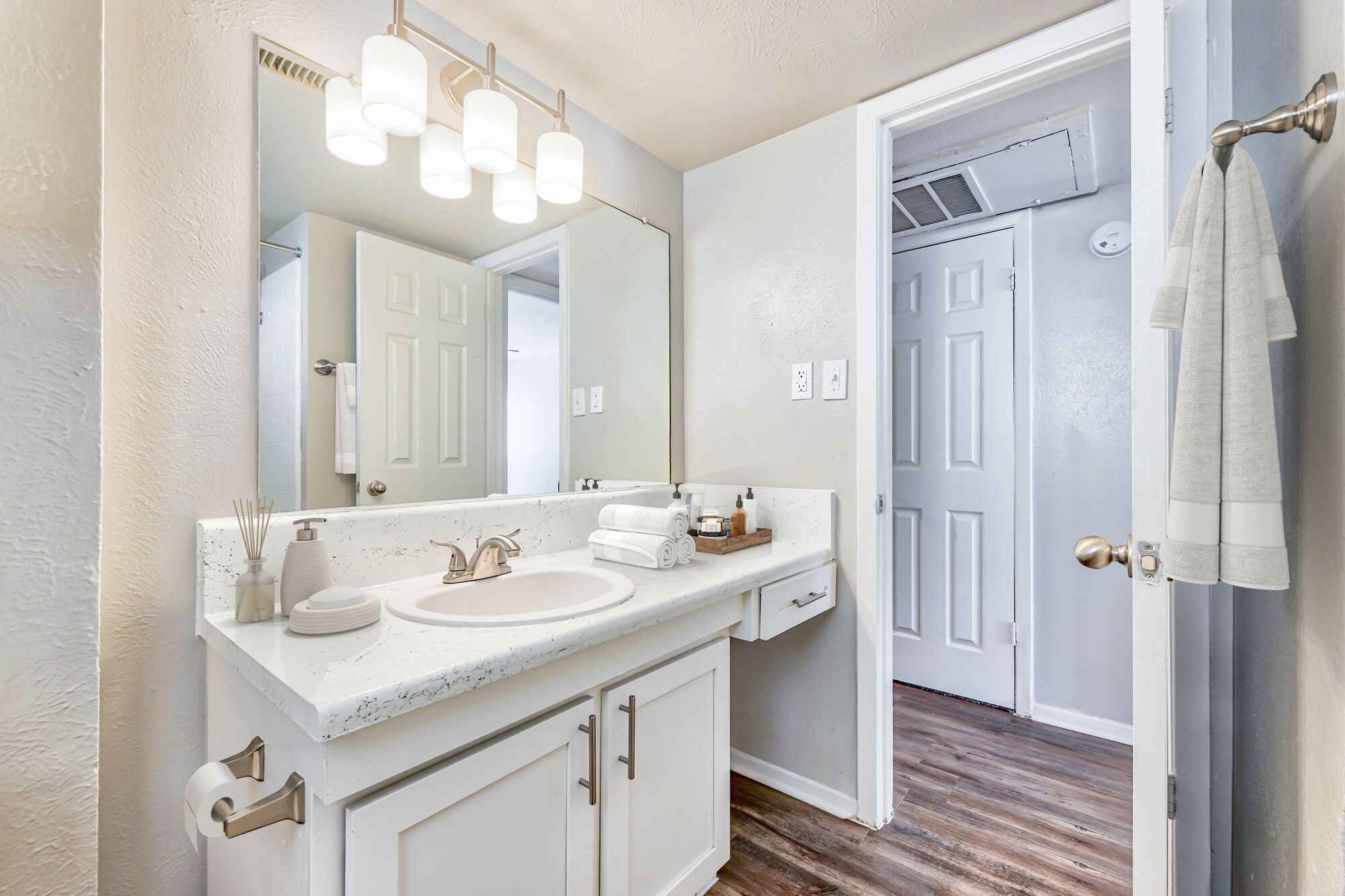 Lockwood Heights Image 12