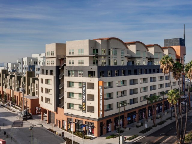 Wilshire La Brea Image 8