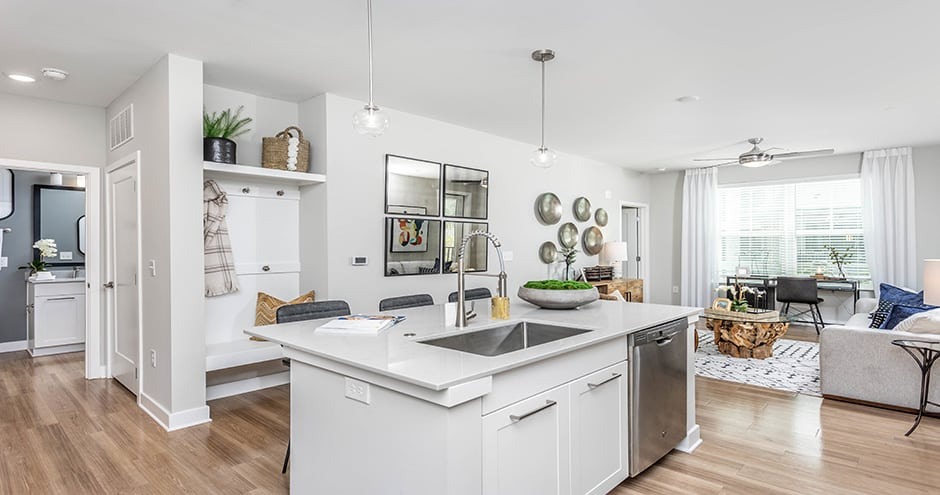 Aviation Crossing  Image 10