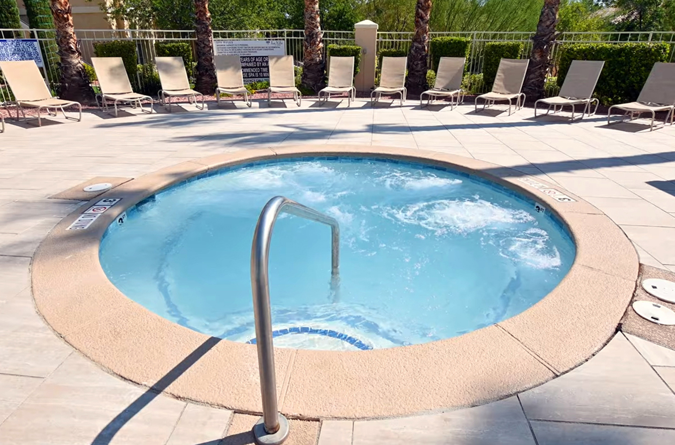 La Villa Estates Image 3