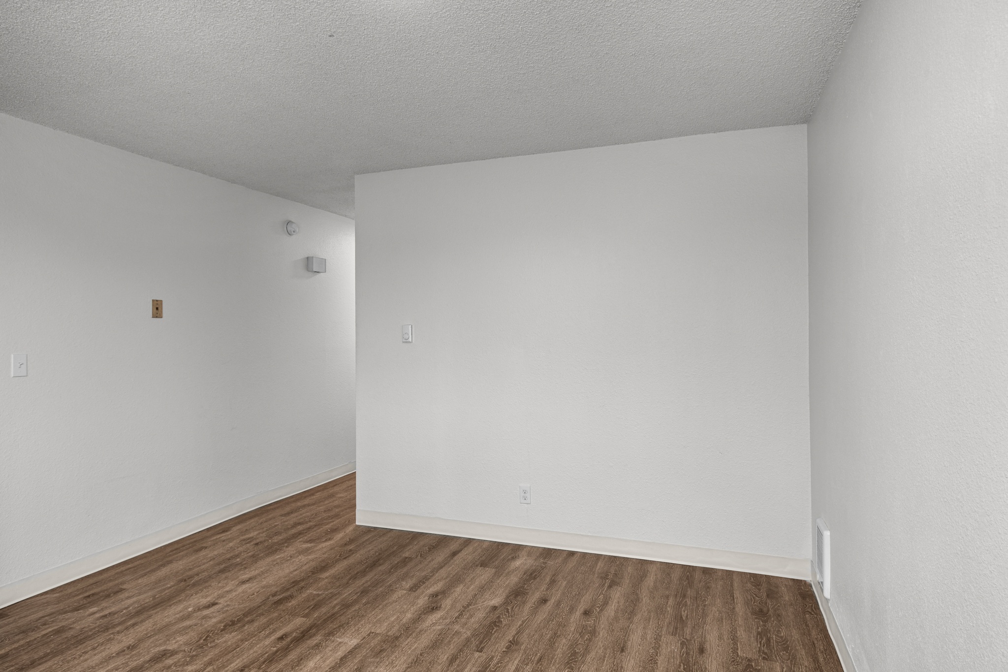 Creekside Apartments Image 6