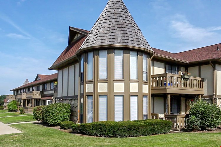 Apartments At Castle Point South Bend