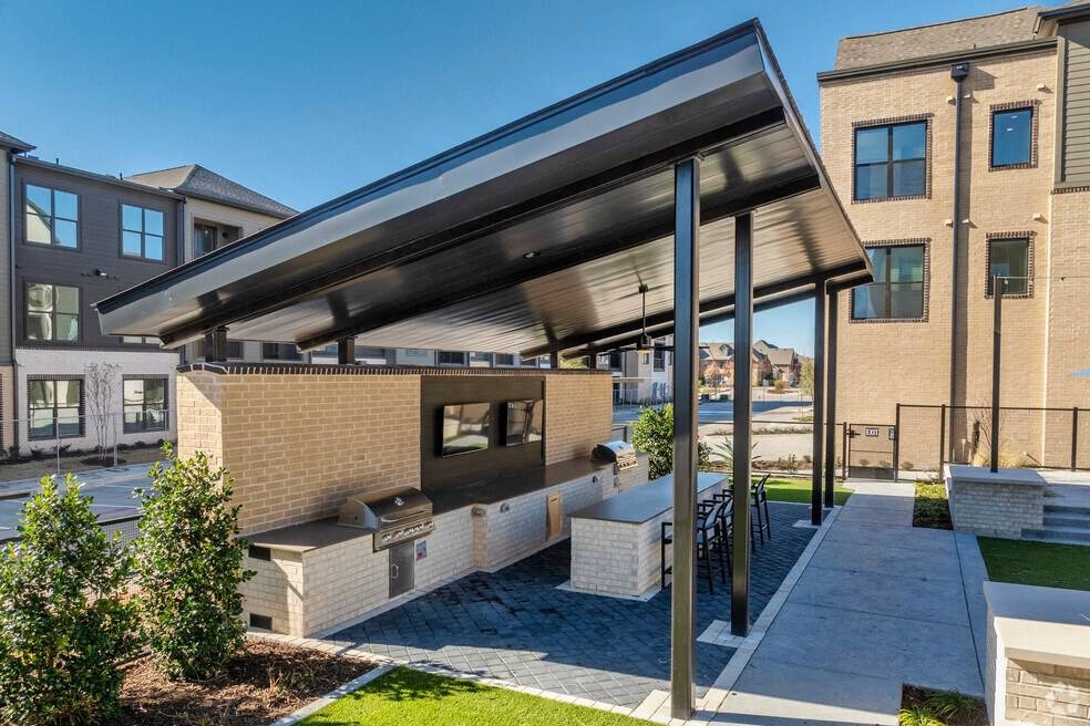 Vero McKinney Image 4