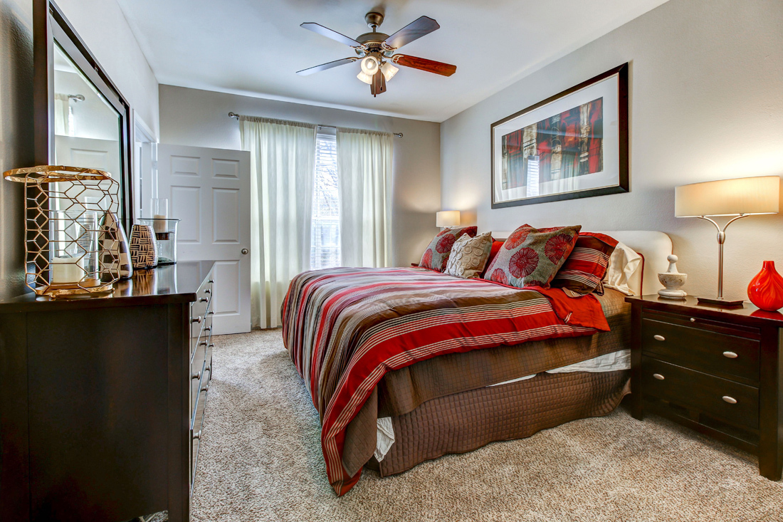 Colonnade   Image 16